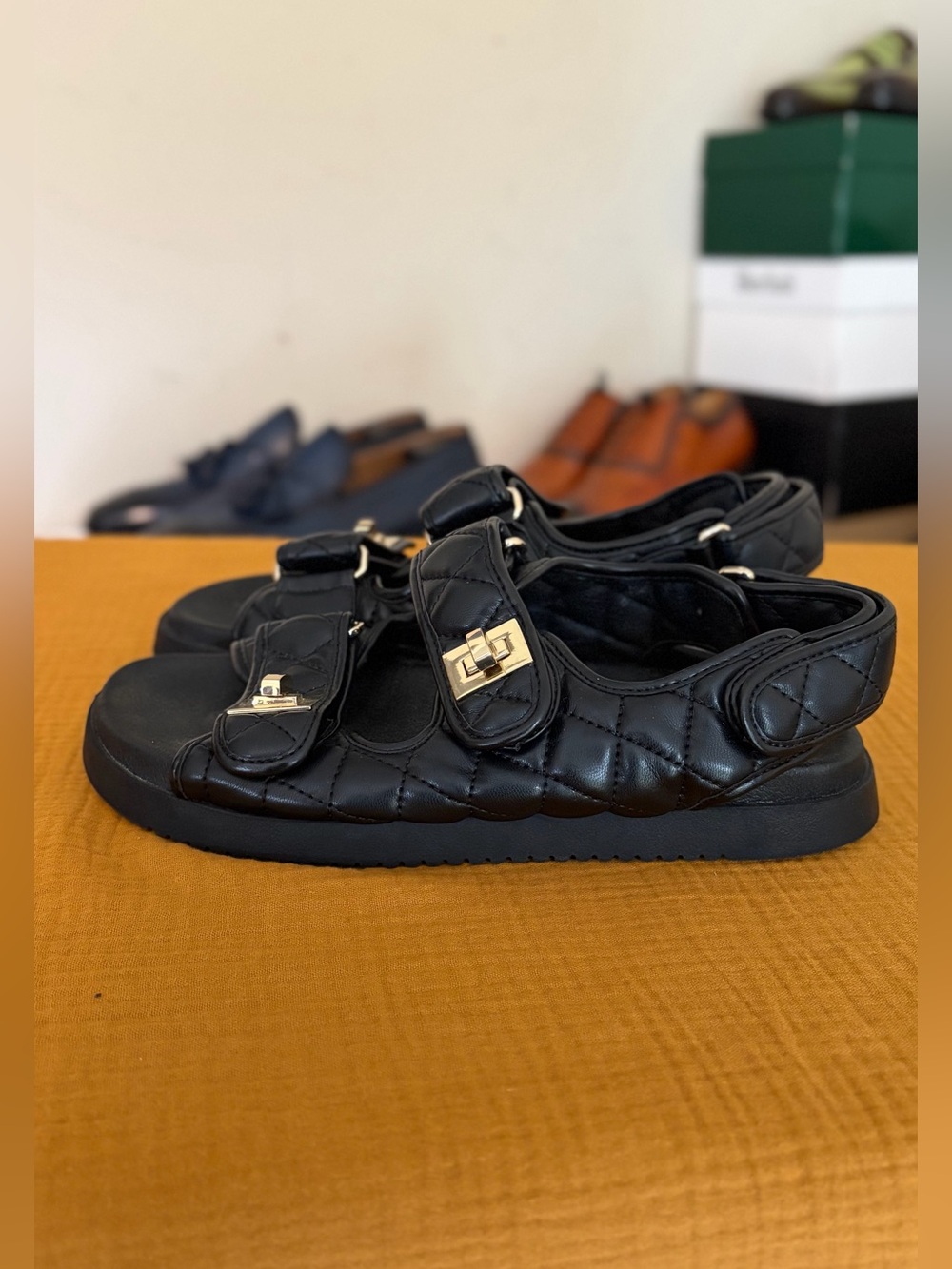 *pre-loved* Steve Madden Margie Black Quilted Gold Hardware Sandals Size 9